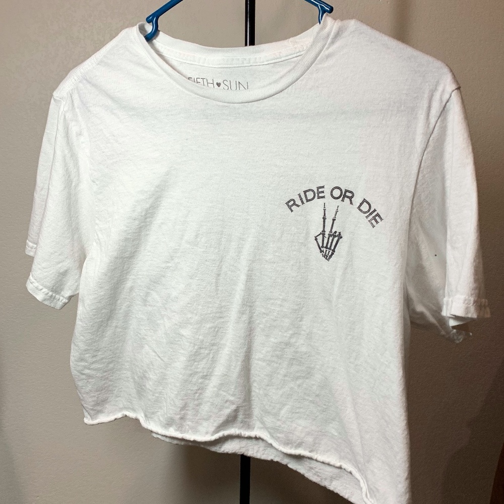Graphic Crop Top